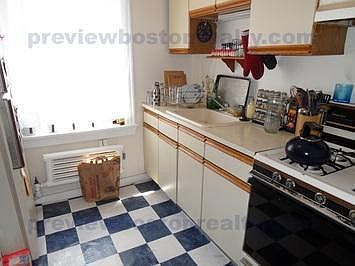 2nd image of 193 Strathmore Rd #Sj8
