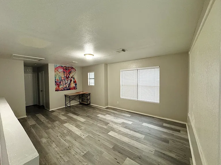1606 Sunbend Fls — Photo 9