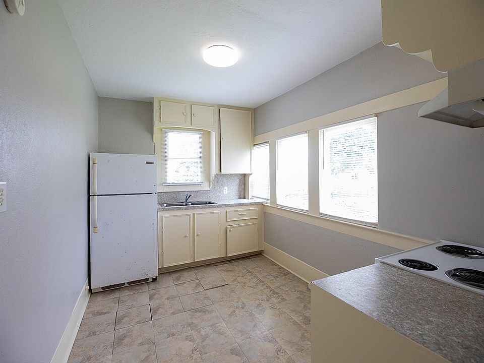 622-3-IRIS-kitchen_07222025