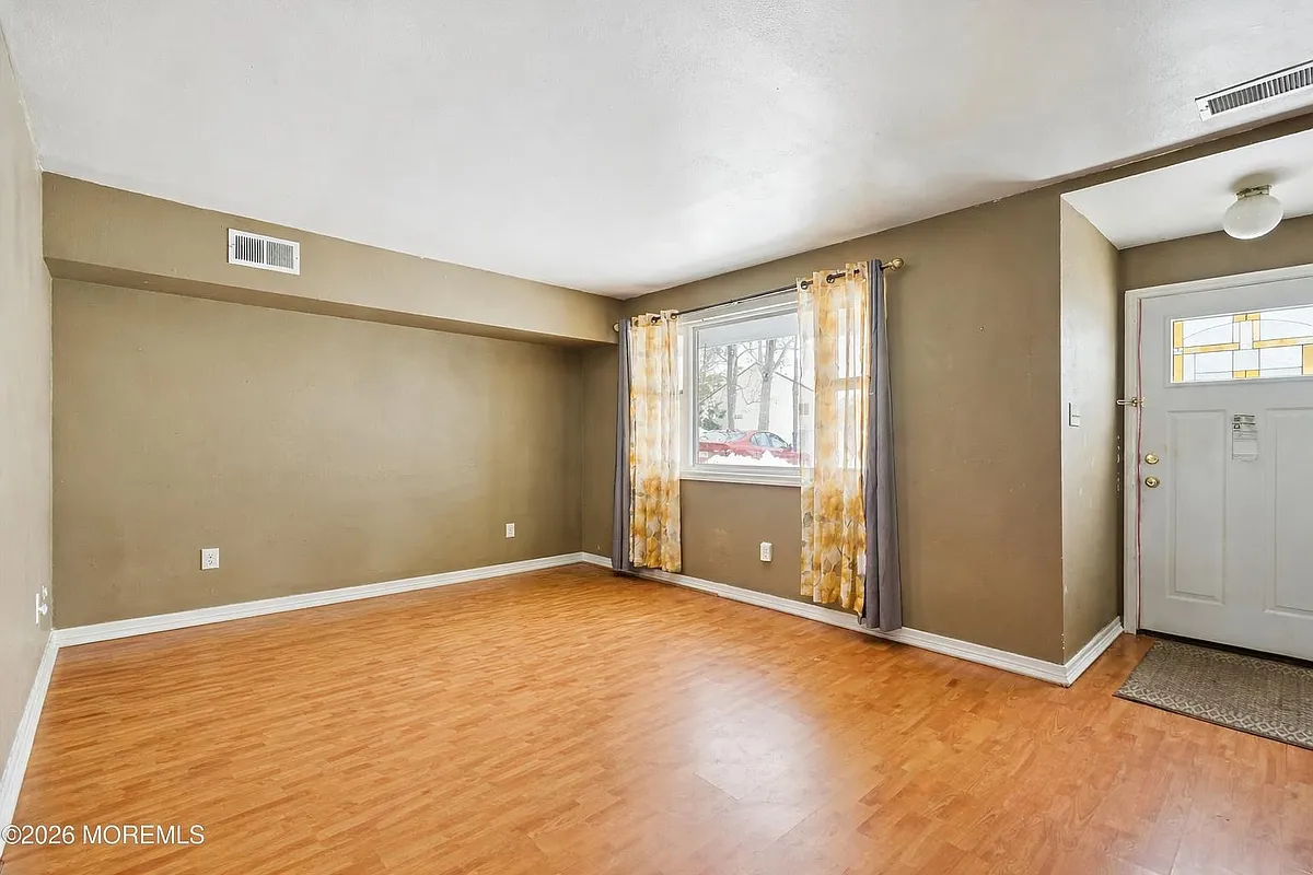 Building Photo - 2604 Dogwood Ct