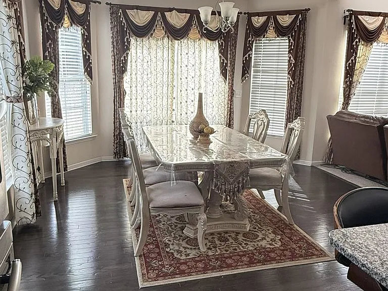 1101 Sandy Bottom Dr NW — Photo 3