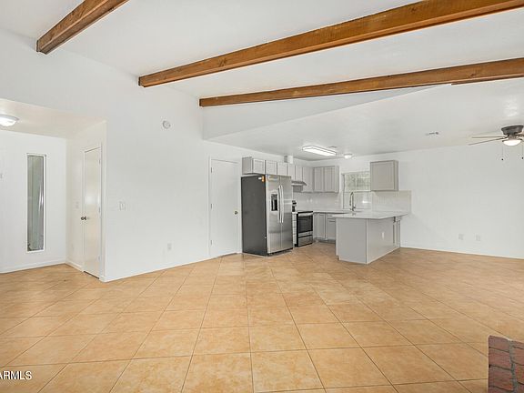 5th image of 3016 E EL MORO Avenue