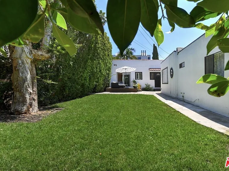 653 N West Knoll Dr — Photo 20