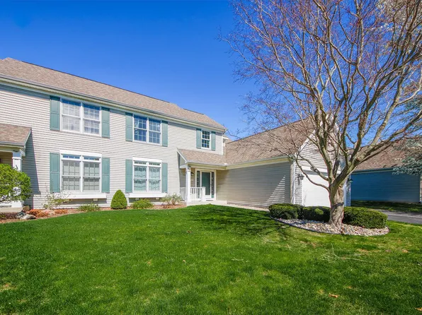 7914 Kilmory Cir, Portage, MI 49024