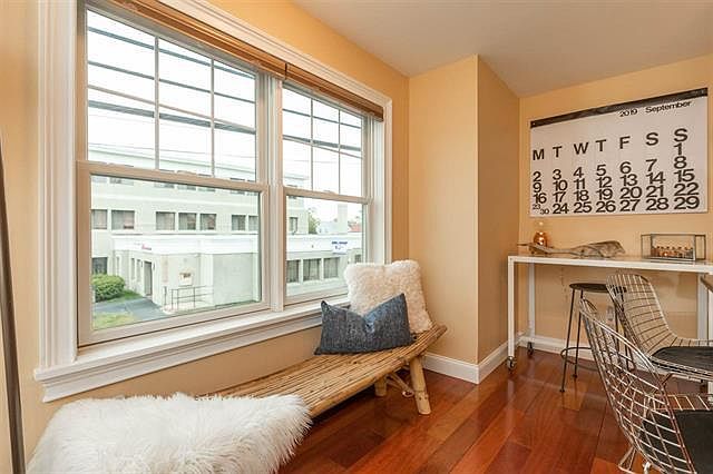 Breakfast nook