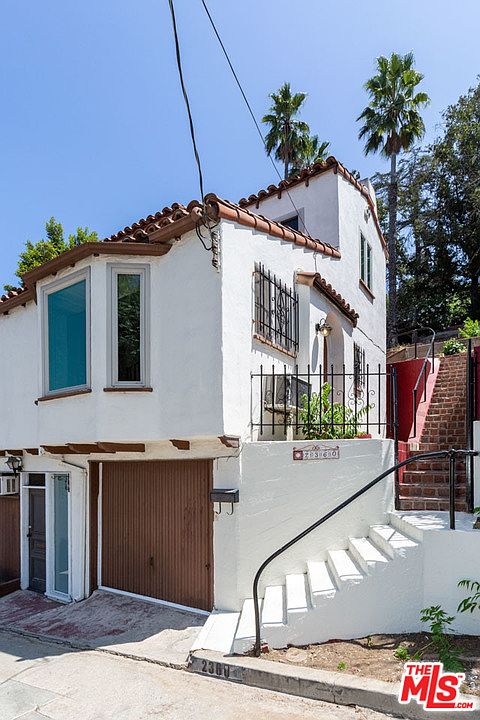 1st image of 2360 Hidalgo Ave