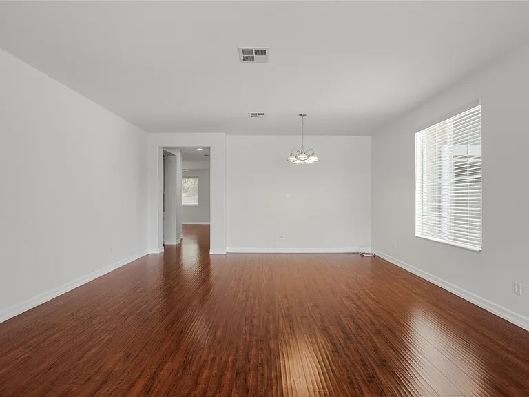 1605 Rivendel Dr — Photo 11