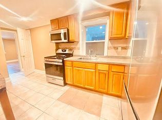 610 E 39th St #1, Brooklyn, NY 11203