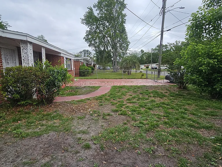 9504 Evesham Rd — Photo 30