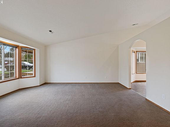 5th image of 4914 NE 130th Ave