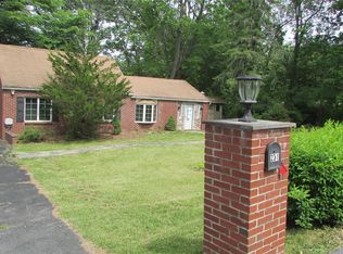 231 Lakeview Rd, Wappingers Falls, NY 12590