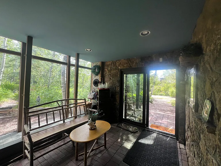 240 Sundance Ct — Photo 5