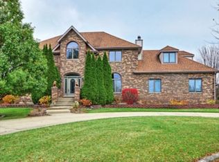 4N435 Saint James Way, West Chicago, IL