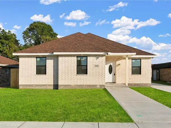 2905 Lakewood Dr, Violet, LA 70092