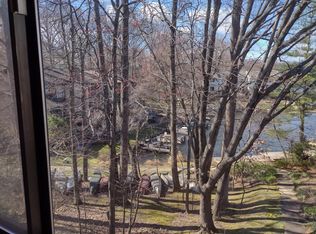 2023 Lakebreeze Way, Reston, VA 20191