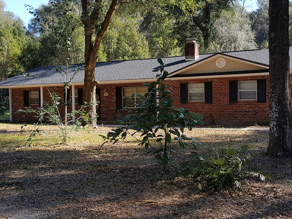 1st image of 2550 Pershing Dr