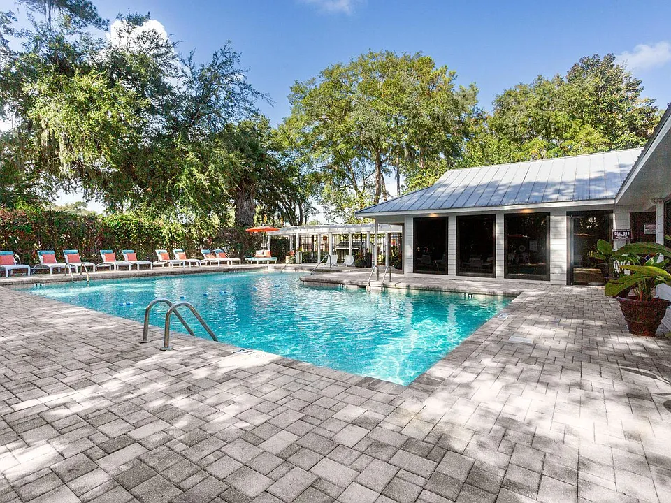 8000 Waters Apartments