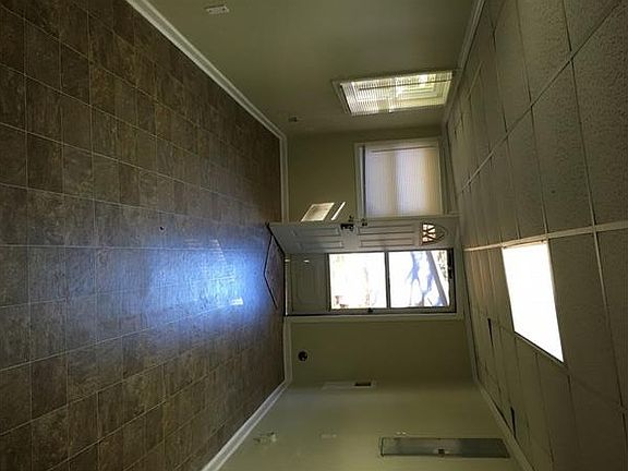 4th image of 2038 Benson Ave SE