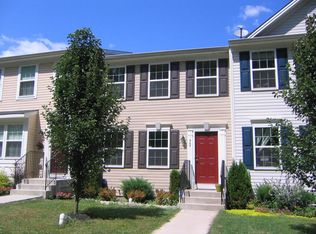 365 Dickens Dr, Lancaster, PA 17603