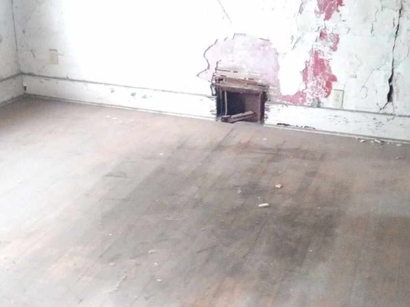 detroit-michigan-245793111 picture