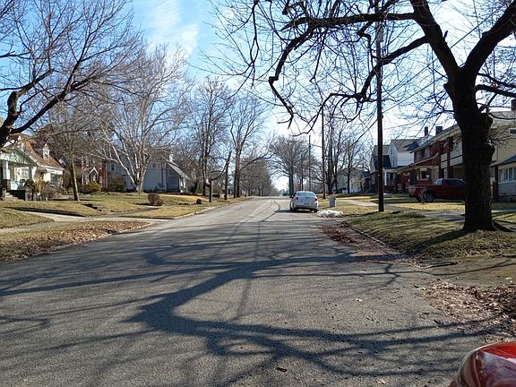4th image of 316 E Broadway Ave