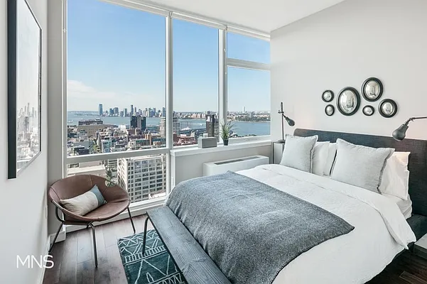 Rented by MNS Marketing | media 34