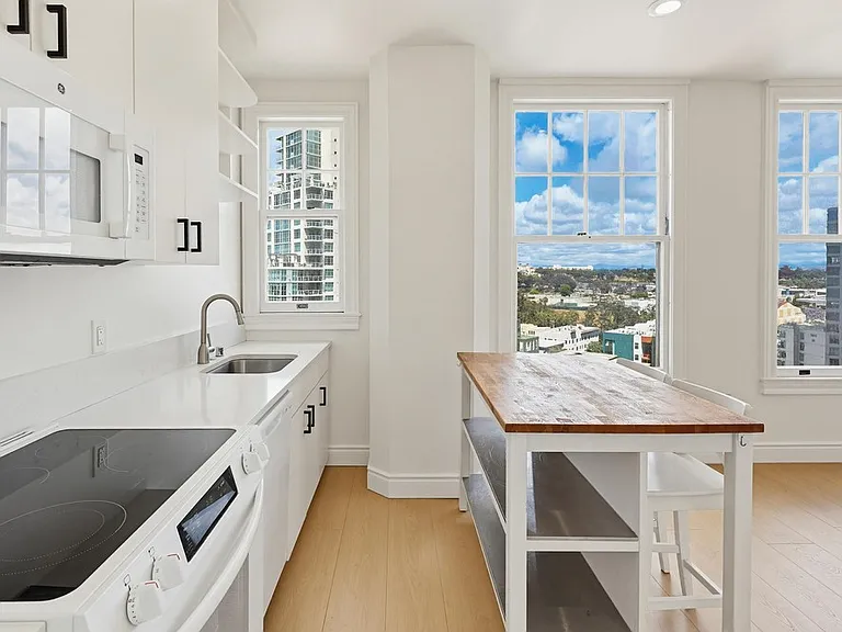 702 Ash St #702 — Photo 12