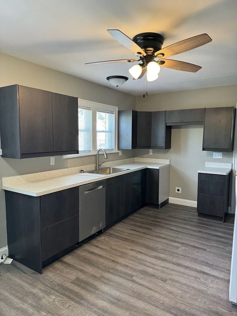2 bed, 1500 sqft, $1,200 — Photo 2
