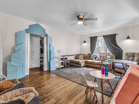 4th image of 454 13th St