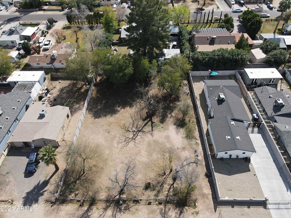 1st image of 2225 W Highland Ave