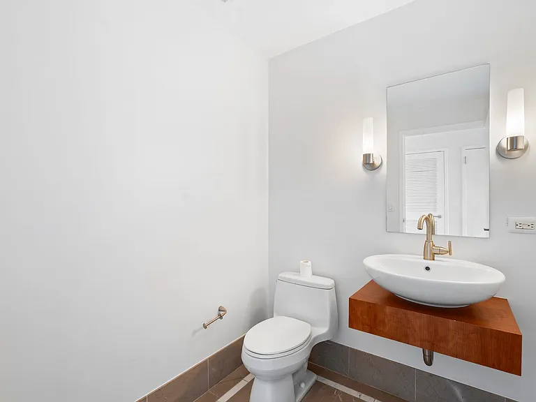 25 Hudson St #805 — Photo 29