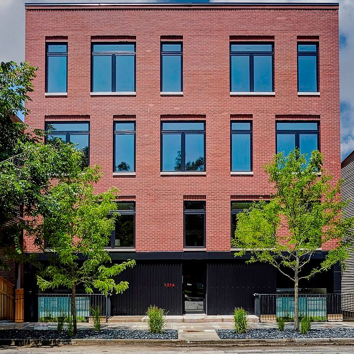 1st image of 1216 W Huron St #201