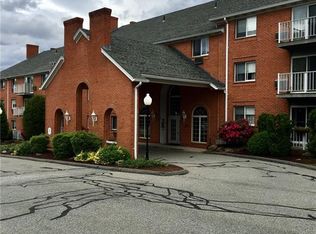 1650 Douglas Ave APT 2201, North Providence, RI 02904