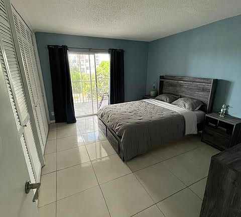 4th image of 3915 S Flagler Dr APT 315