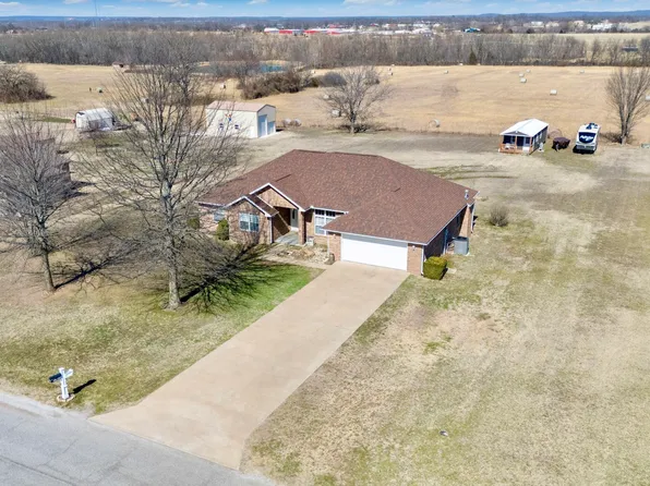 63940 E 297th Ln, Grove, OK 74344