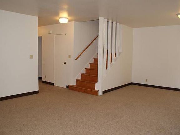 Stairs to 2nd Level