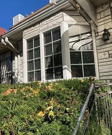 5th image of 1505 E 54th St