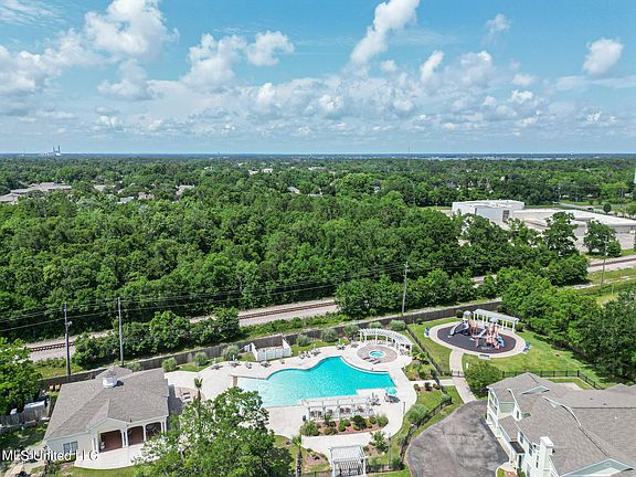 4th image of 2252 Beach Dr APT 1106