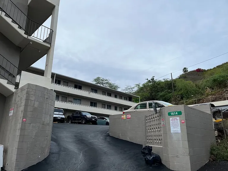 1614 Emerson St #9 — Photo 3