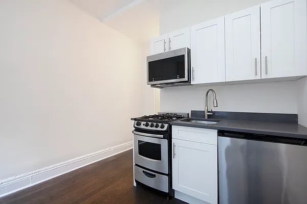 Rented by R New York | media 15