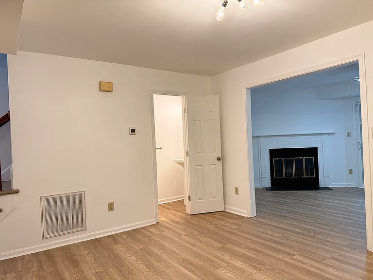 1108 Palmerton Dr — Photo 15