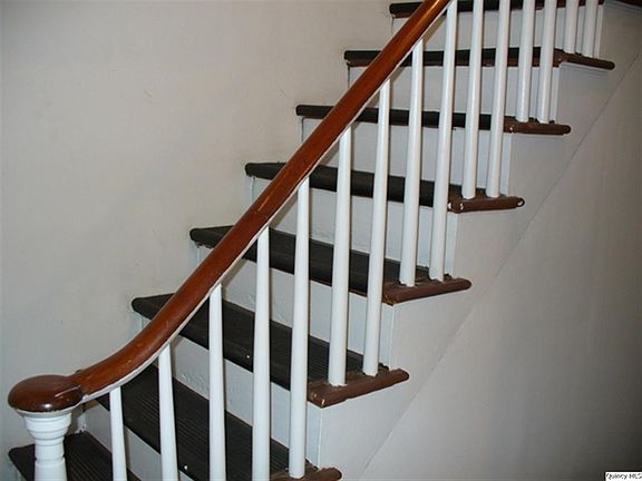 Home for Sale in Quincy, IL $32,000