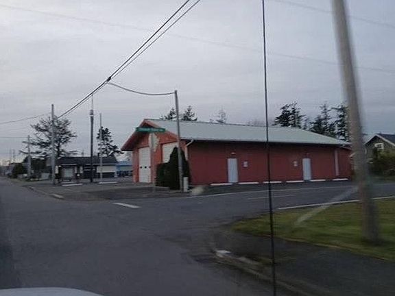 2nd image of 224 Chinook Valley Rd