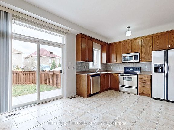 2nd image of 8 Martree Cres