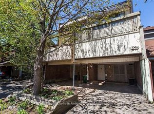 271 Bruyere St, Ottawa, ON K1N 5E5