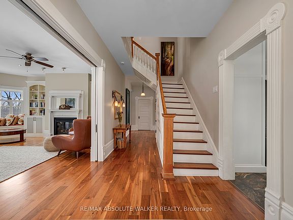 3rd image of 3302 Main St