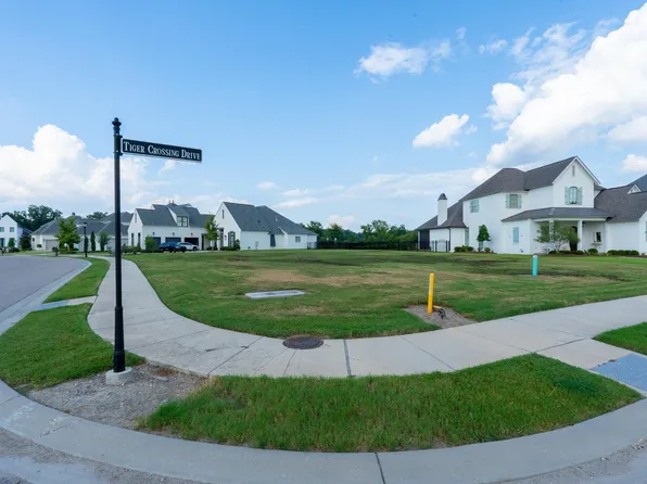 1880 Tiger Crossing Dr, Baton Rouge, LA 70810