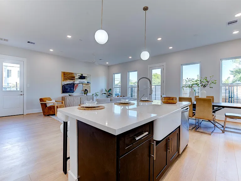 5138 Rosslyn Rd — Photo 36