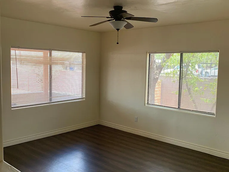 1474 E Hedrick Dr — Photo 9