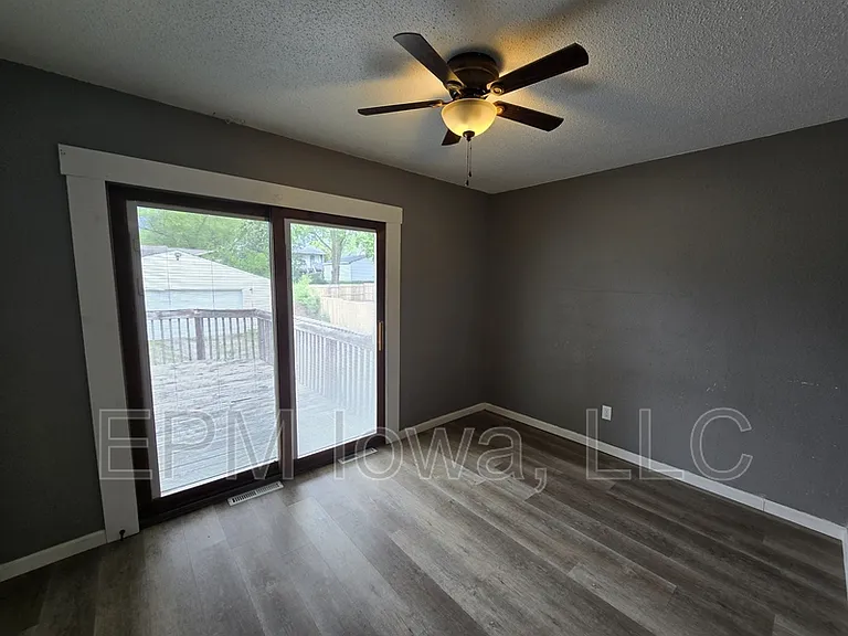 1242 Edgewood Dr — Photo 17